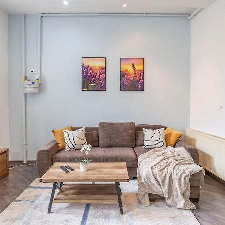 Explore Budapest From A Central Cozy Home & Sweet Retreat Bagian luar foto