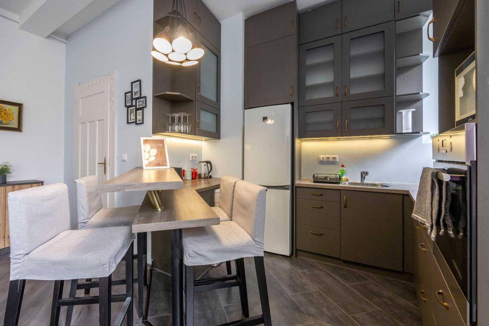 Explore Budapest From A Central Cozy Home & Sweet Retreat Bagian luar foto